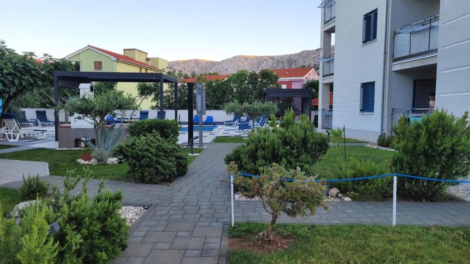 Adorami Apartments Baska  Exterior photo