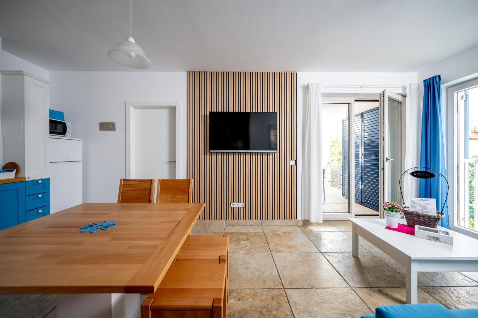 Adorami Apartments Baska  Exterior photo