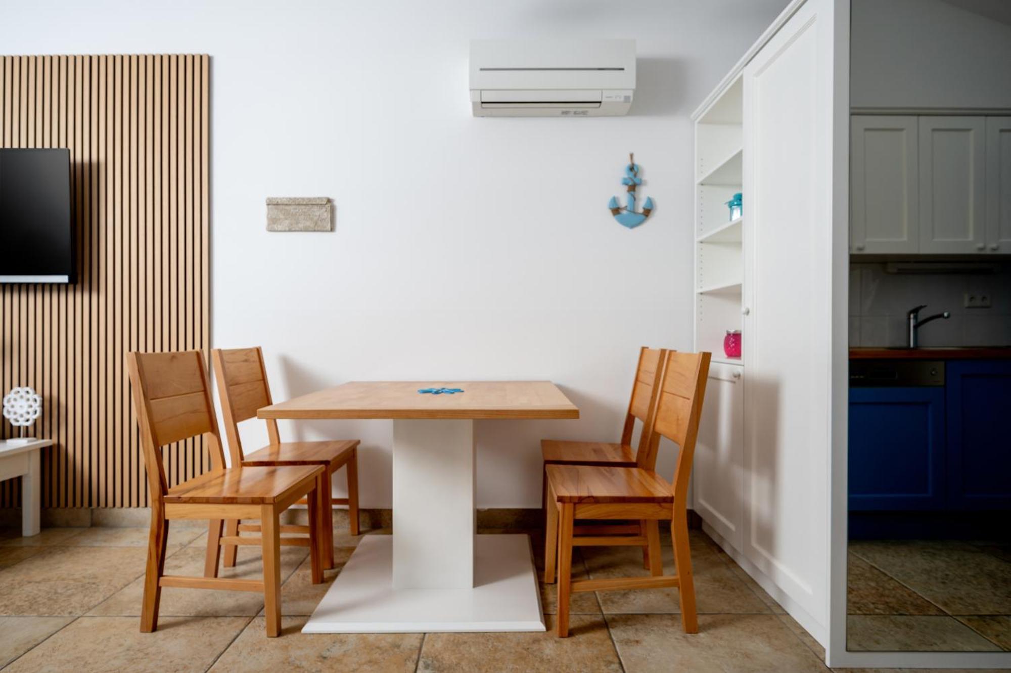 Adorami Apartments Baska  Room photo